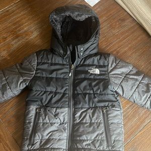 Boys size XS north face winter coat